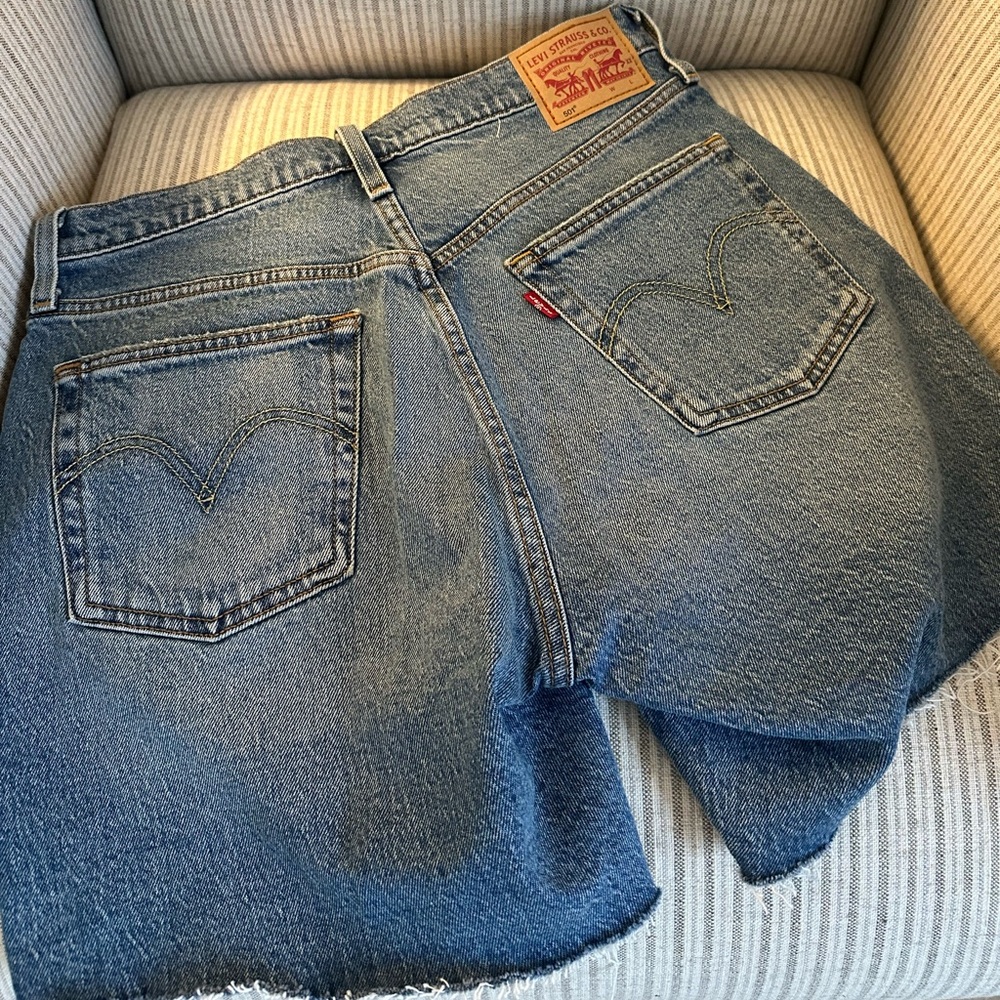 Levi's Classic Blue Jeans with Signature Patch